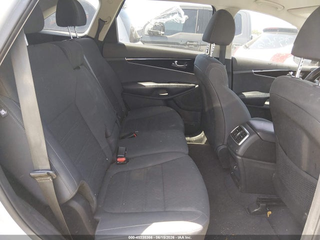 KIA Sorento 2.4l L 2019 5XYPG4A34KG539230 Image 8