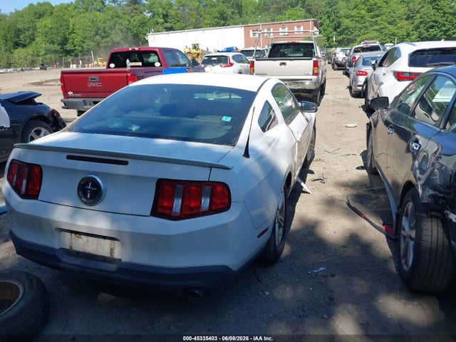 45335403 :رقم المزاد ، 1ZVBP8AMXB5132447 vin ، 2011 Ford Mustang V6 مزاد بيع