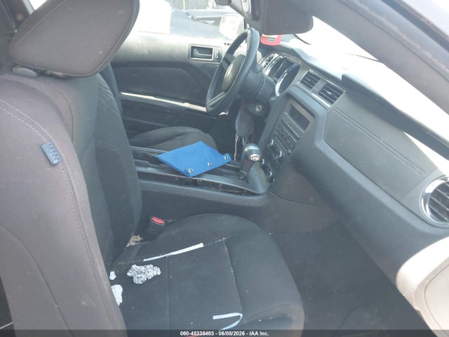 45335403 :رقم المزاد ، 1ZVBP8AMXB5132447 vin ، 2011 Ford Mustang V6 مزاد بيع