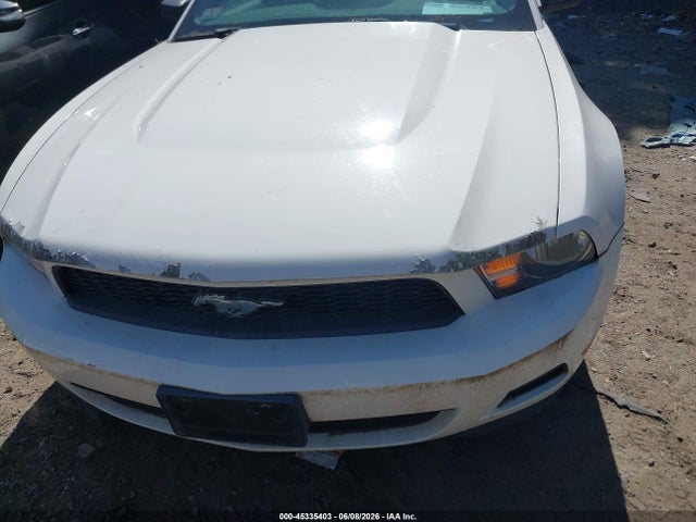 45335403 :رقم المزاد ، 1ZVBP8AMXB5132447 vin ، 2011 Ford Mustang V6 مزاد بيع
