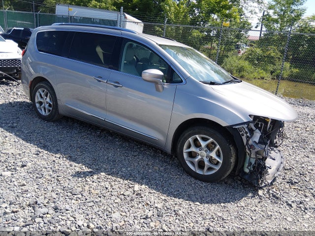 2017 Chrysler Pacifica Touring-l Plus მანქანა იყიდება აუქციონზე, vin: 2C4RC1EG6HR756797, აუქციონის ნომერი: 45335406