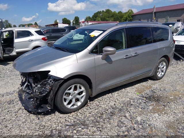45335406 :رقم المزاد ، 2C4RC1EG6HR756797 vin ، 2017 Chrysler Pacifica Touring-l Plus مزاد بيع