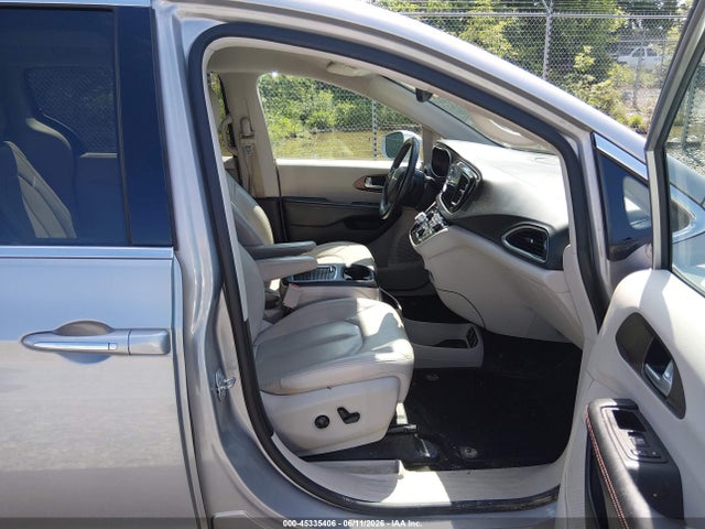 45335406 :رقم المزاد ، 2C4RC1EG6HR756797 vin ، 2017 Chrysler Pacifica Touring-l Plus مزاد بيع
