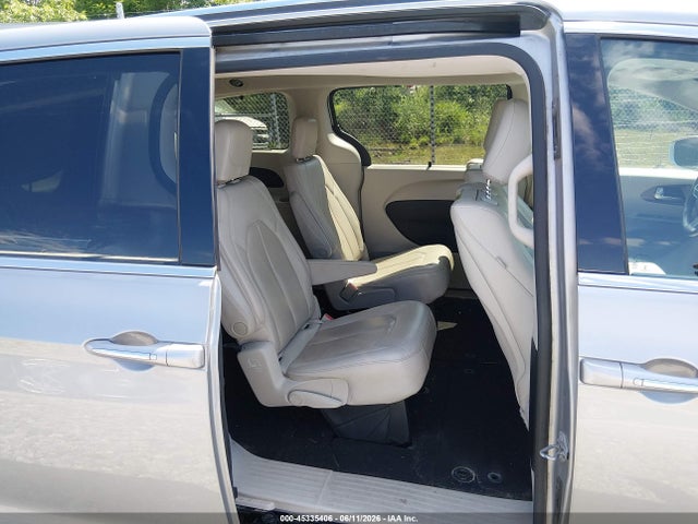 45335406 :رقم المزاد ، 2C4RC1EG6HR756797 vin ، 2017 Chrysler Pacifica Touring-l Plus مزاد بيع