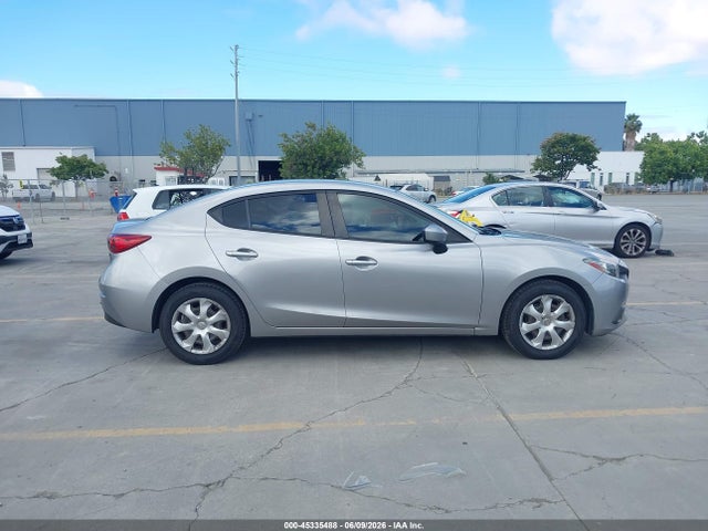 Продаж на аукціоні авто 2015 Mazda Mazda3 I Sport, vin: 3MZBM1U79FM178132, номер лоту: 45335488