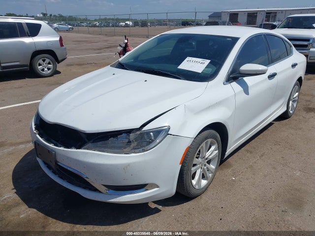 2015 Chrysler 200 Limited მანქანა იყიდება აუქციონზე, vin: 1C3CCCAB5FN753870, აუქციონის ნომერი: 45335540