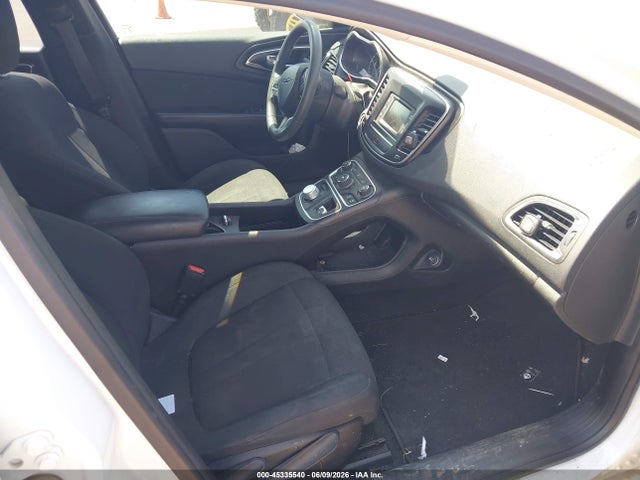 2015 Chrysler 200 Limited მანქანა იყიდება აუქციონზე, vin: 1C3CCCAB5FN753870, აუქციონის ნომერი: 45335540