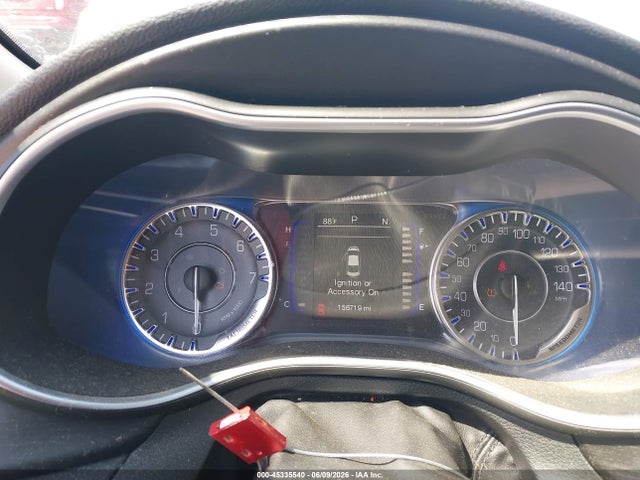 2015 Chrysler 200 Limited მანქანა იყიდება აუქციონზე, vin: 1C3CCCAB5FN753870, აუქციონის ნომერი: 45335540