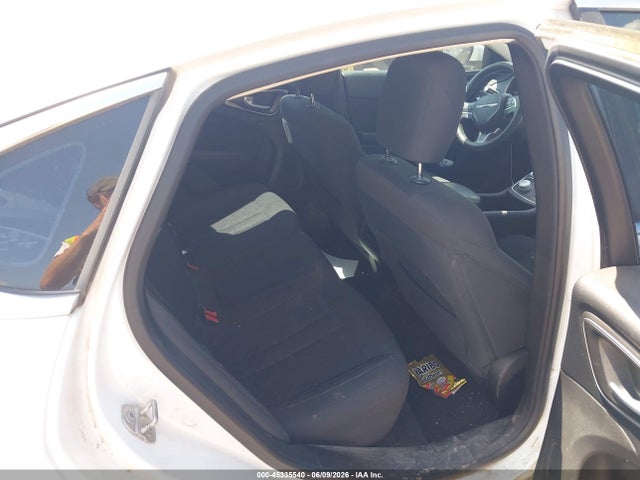 2015 Chrysler 200 Limited მანქანა იყიდება აუქციონზე, vin: 1C3CCCAB5FN753870, აუქციონის ნომერი: 45335540