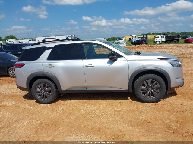 5N1DR3BC6NC247847 Nissan Pathfinder Sv 4wd