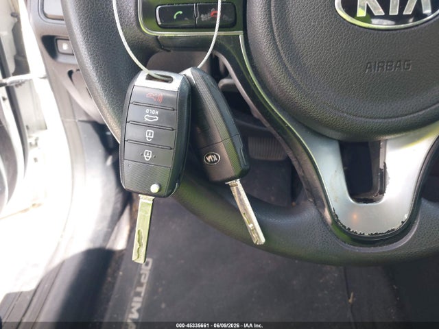 5XXGT4L33GG040262 KIA Optima Lx