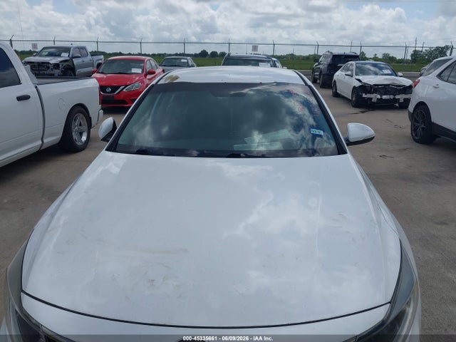 5XXGT4L33GG040262 KIA Optima Lx