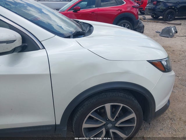JN1BJ1CP5HW021295 Nissan Rogue Sport Sl