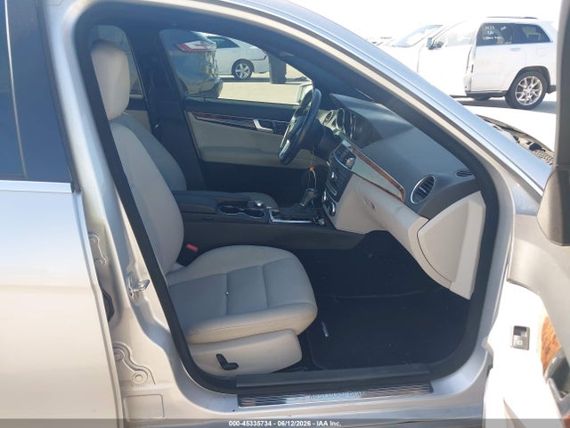 Продаж на аукціоні авто 2012 Mercedes-benz C 250 Sport, vin: WDDGF4HB7CR215505, номер лоту: 45335734