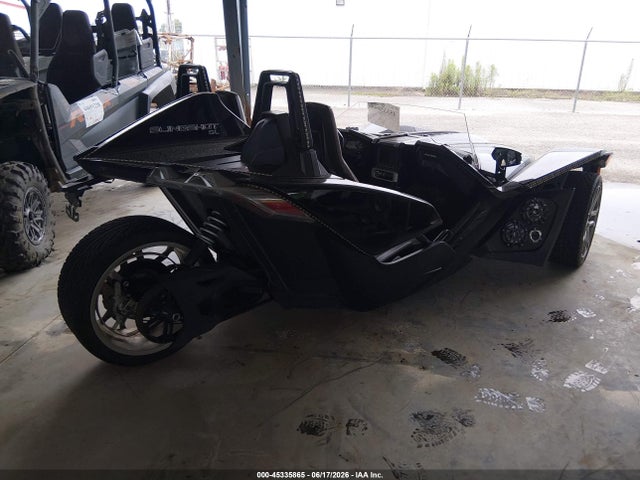 57XAAPHD8M8146078 Polaris Slingshot
