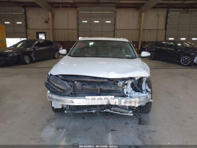 2022 Honda Accord Hybrid Touring მანქანა იყიდება აუქციონზე, vin: 1HGCV3F97NA000215, აუქციონის ნომერი: 45335913