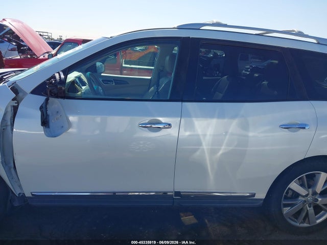 Продажа на аукционе авто 2015 Nissan Pathfinder Platinum, vin: 5N1AR2MN5FC633026, номер лота: 45335919