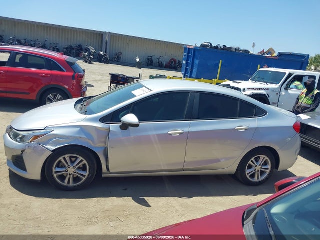 1G1BC5SMXK7148883 Chevrolet CRUZE LS