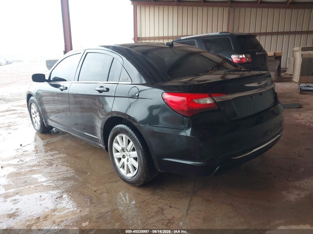 45335997 :رقم المزاد ، 1C3BC1FB1BN585826 vin ، 2011 Chrysler 200 Touring مزاد بيع