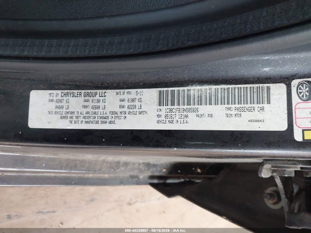 45335997 :رقم المزاد ، 1C3BC1FB1BN585826 vin ، 2011 Chrysler 200 Touring مزاد بيع