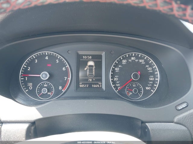 3VW5T7AJ2EM283922 Volkswagen Jetta Gli Edition 30