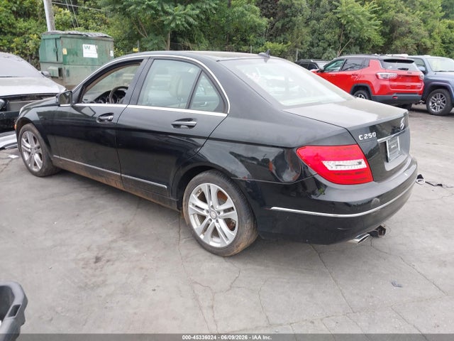45336024 :رقم المزاد ، WDDGF4HB4DA831310 vin ، 2013 Mercedes-benz C 250 Luxury مزاد بيع