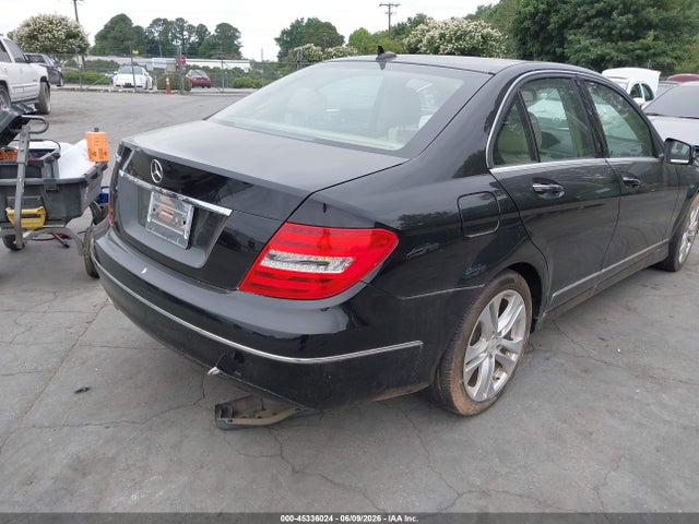45336024 :رقم المزاد ، WDDGF4HB4DA831310 vin ، 2013 Mercedes-benz C 250 Luxury مزاد بيع