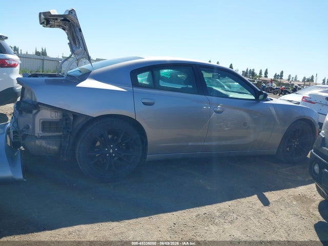 2017 Dodge Charger Se Rwd მანქანა იყიდება აუქციონზე, vin: 2C3CDXBG3HH576567, აუქციონის ნომერი: 45336050