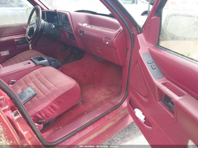 Auction sale of the 1994 Ford Explorer, vin: 1FMDU34X5RUA87555, lot number: 45336055