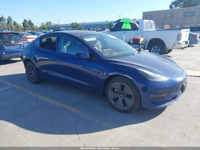 45336125 :رقم المزاد ، 5YJ3E1EB3NF366381 vin ، 2022 Tesla Model 3 Long Range Dual Motor All-wheel Drive مزاد بيع