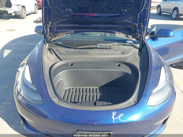 45336125 :رقم المزاد ، 5YJ3E1EB3NF366381 vin ، 2022 Tesla Model 3 Long Range Dual Motor All-wheel Drive مزاد بيع
