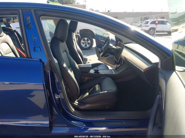 45336125 :رقم المزاد ، 5YJ3E1EB3NF366381 vin ، 2022 Tesla Model 3 Long Range Dual Motor All-wheel Drive مزاد بيع