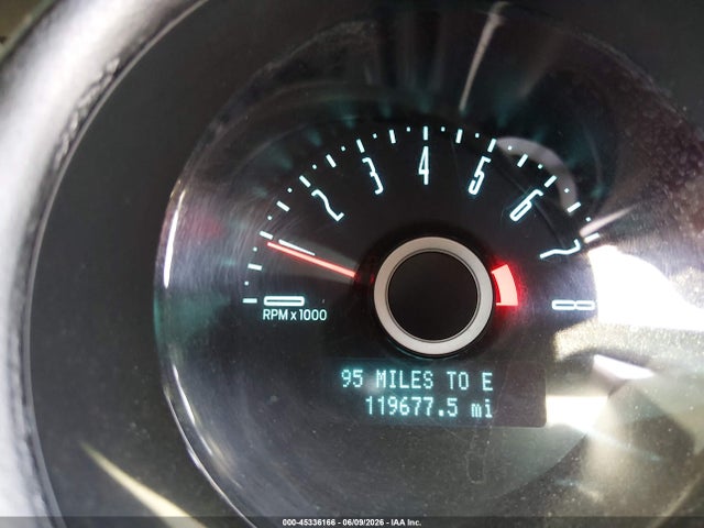 1ZVBP8AM6E5250015 Ford Mustang V6