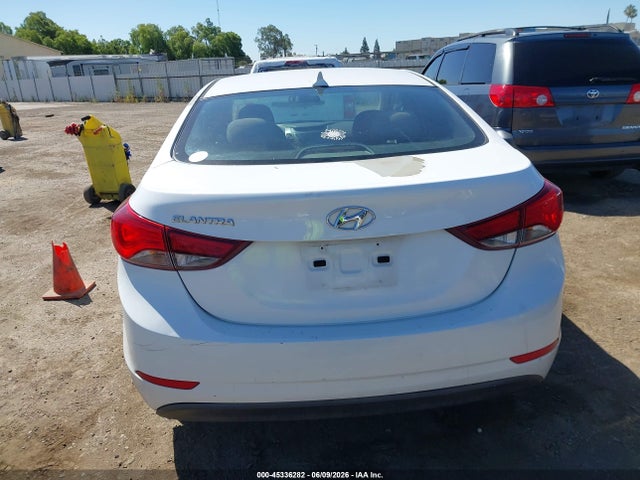 Hyundai ELANTRA SE 2015 5NPDH4AE1FH622890 Image 16