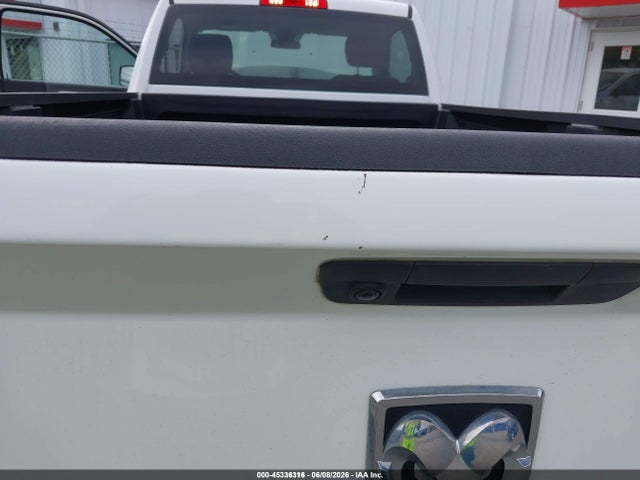 45336316 :رقم المزاد ، 3C6JR6DG1KG583222 vin ، 2019 Ram 1500 Classic Tradesman  4x2 8' Box مزاد بيع