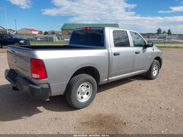 2019 Ram 1500 Classic Tradesman  4x4 5'7 Box მანქანა იყიდება აუქციონზე, vin: 3C6RR7KG3KG564201, აუქციონის ნომერი: 45336328
