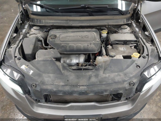 Jeep Cherokee Latitude 4x4 2019 1C4PJMCB3KD440449 Image 10