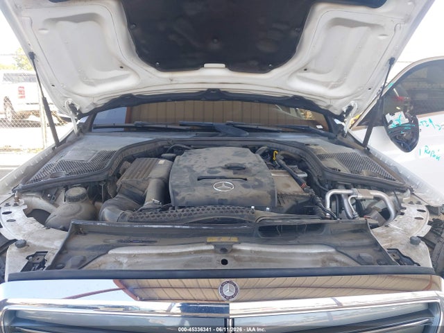 55SWF4JB3GU171206 Mercedes-Benz C 300 Luxury