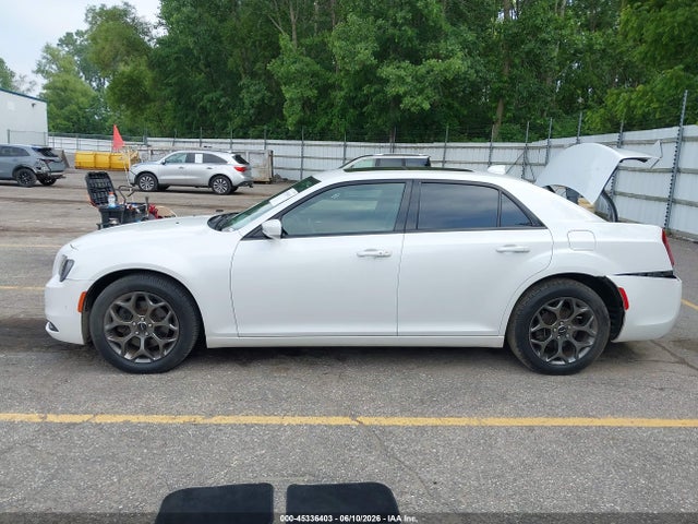 Продажа на аукционе авто 2016 Chrysler 300 300s, vin: 2C3CCAGG8GH262081, номер лота: 45336403