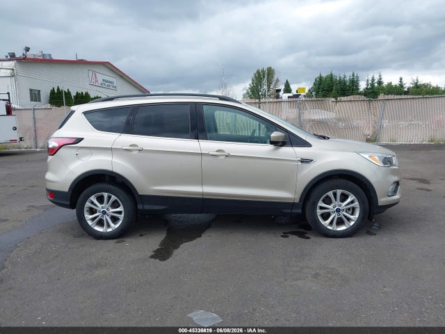 45336416 :رقم المزاد ، 1FMCU9GD8JUD08523 vin ، 2018 Ford Escape Se مزاد بيع