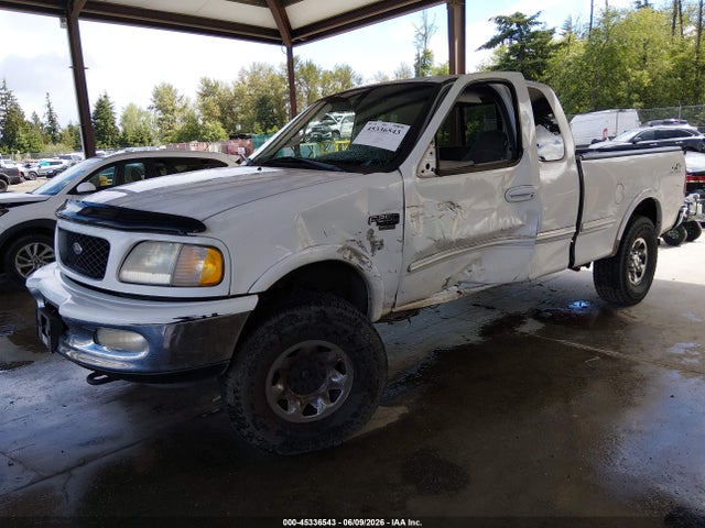 45336543 :رقم المزاد ، 2FTPX28L5WCA90672 vin ، 1998 Ford F-250 Lariat/standard/xl/xlt مزاد بيع