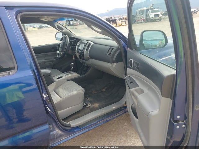 2015 Toyota Tacoma Base V6 მანქანა იყიდება აუქციონზე, vin: 3TMLU4EN9FM178606, აუქციონის ნომერი: 45336559