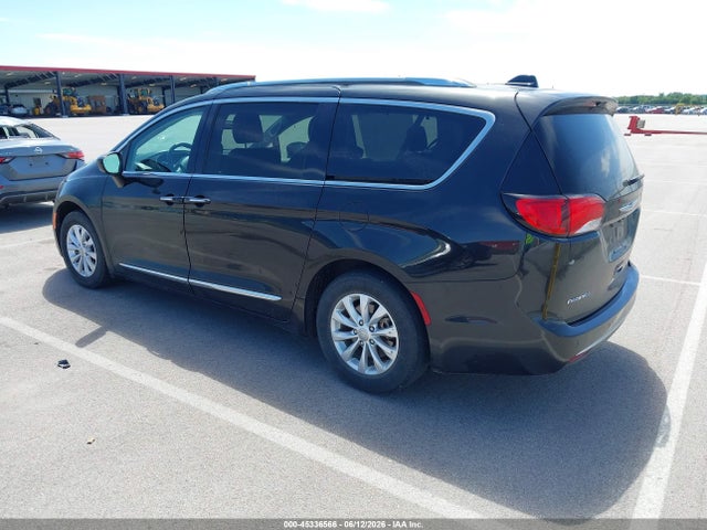 Aukcja sprzedaży 2018 Chrysler Pacifica Touring L, vin: 2C4RC1BG8JR235932, numer aukcji: 45336566