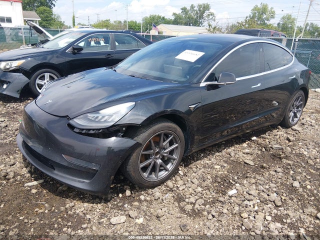 2018 Tesla Model 3 Long Range/mid Range მანქანა იყიდება აუქციონზე, vin: 5YJ3E1EA5JF071011, აუქციონის ნომერი: 45336682