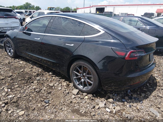 2018 Tesla Model 3 Long Range/mid Range მანქანა იყიდება აუქციონზე, vin: 5YJ3E1EA5JF071011, აუქციონის ნომერი: 45336682