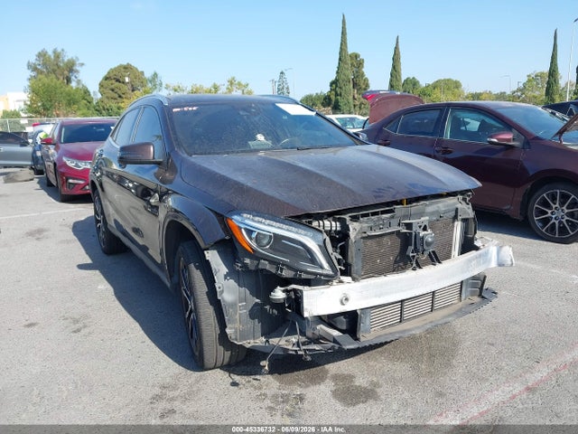 Mercedes-Benz GLA 250 2016 WDCTG4EB8GJ251244 main image