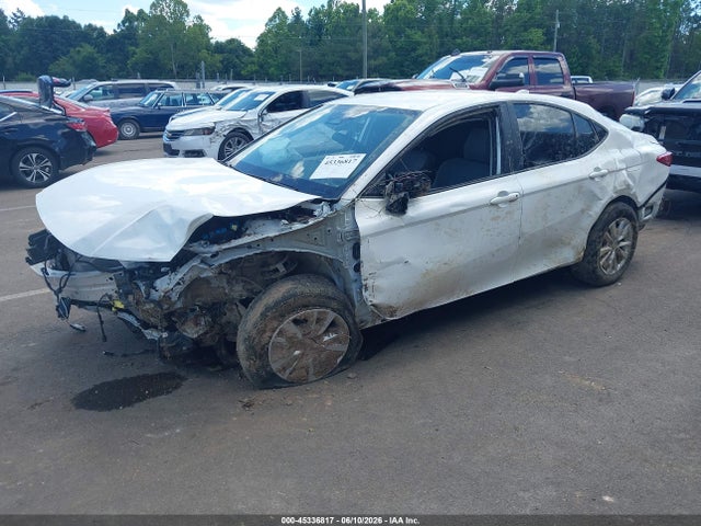 Toyota CAMRY LE 2025 4T1DBADK5SU027571 Image 2