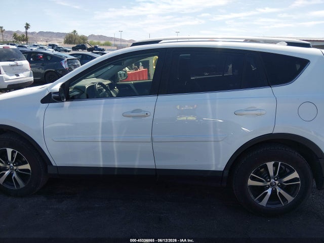JTMRFREV2JJ252519 Toyota Rav4 Xle