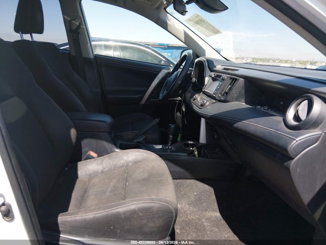 JTMRFREV2JJ252519 Toyota Rav4 Xle