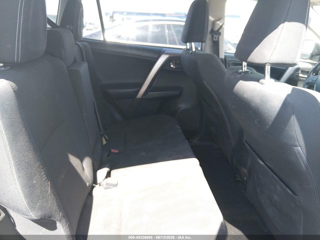 JTMRFREV2JJ252519 Toyota Rav4 Xle